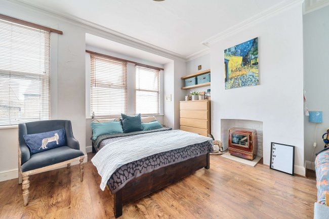 Flat 2, 20A Grove Road, Acton, London W3 6AW 10