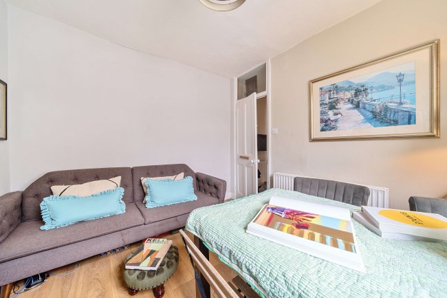 Flat 2, 20A Grove Road, Acton, London W3 6AW 10