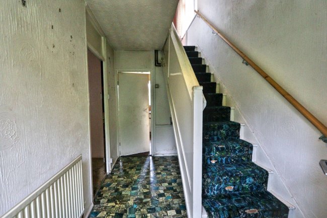 43 Wythburn Road, Chesterfield, Derbyshire, S41 8DP 7