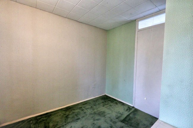 43 Wythburn Road, Chesterfield, Derbyshire, S41 8DP 7