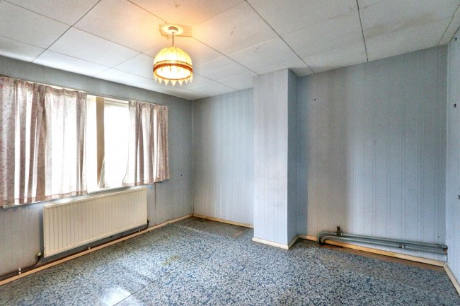 43 Wythburn Road, Chesterfield, Derbyshire, S41 8DP 7