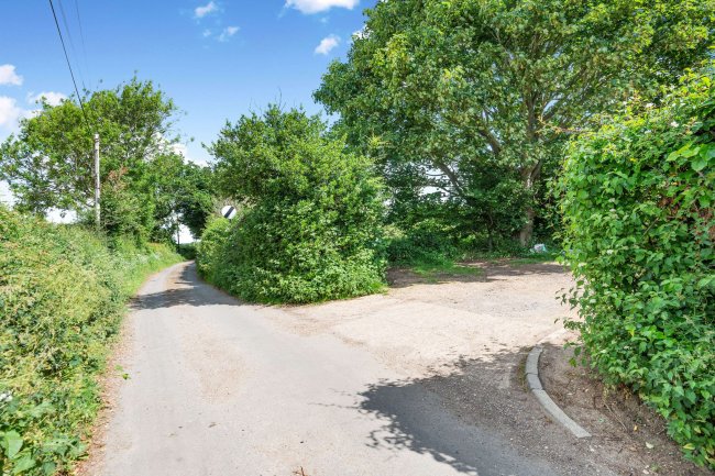 Land at Law Hall Lane, Bendish, Hitchin, SG4 8JG 9