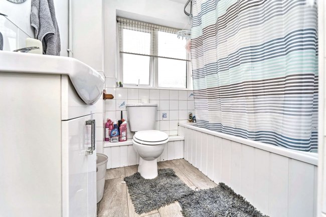 2 Whitehall Court, Wall Well Lane, Halesowen, Dudley, West Midlands B63 4RY 5