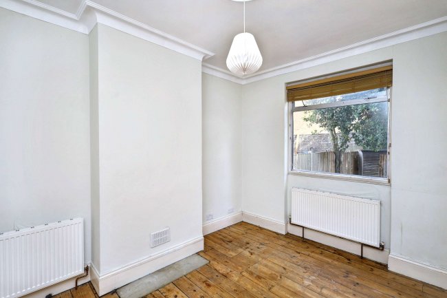 40a Cleveland Park Crescent, Walthamstow, London, E17 7BT 2
