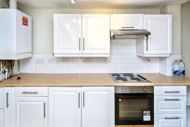 40a Cleveland Park Crescent, Walthamstow, London, E17 7BT 2