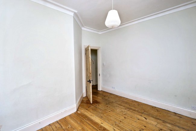 40a Cleveland Park Crescent, Walthamstow, London, E17 7BT 2