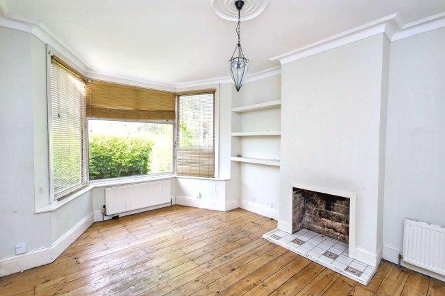 40a Cleveland Park Crescent, Walthamstow, London, E17 7BT 2