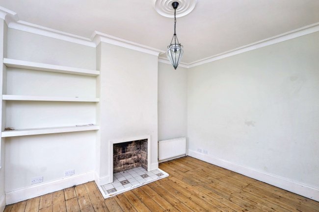 40a Cleveland Park Crescent, Walthamstow, London, E17 7BT 2