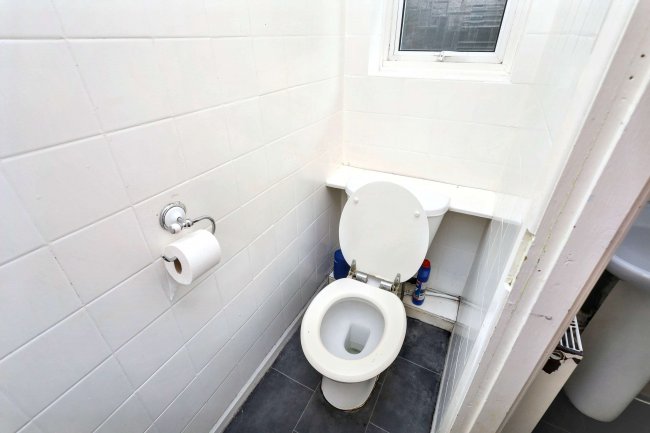 40a Cleveland Park Crescent, Walthamstow, London, E17 7BT 2