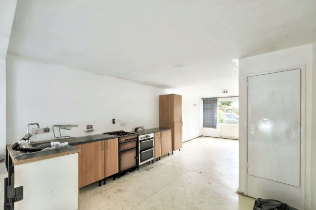 86 Wilford Crescent West, The Meadows, Nottingham, Nottinghamshire, NG2 2FS 2