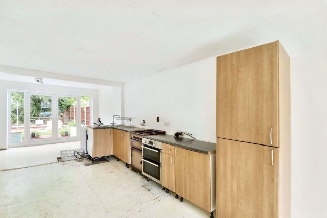 86 Wilford Crescent West, The Meadows, Nottingham, Nottinghamshire, NG2 2FS 2