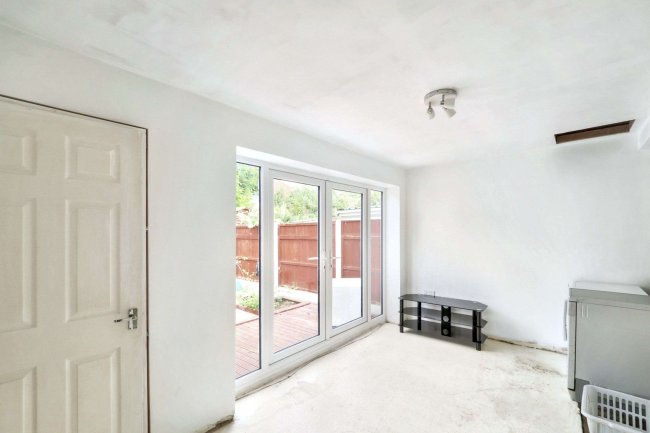 86 Wilford Crescent West, The Meadows, Nottingham, Nottinghamshire, NG2 2FS 2