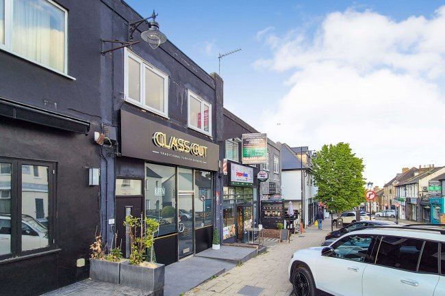 77 Queens Road, Buckhurst Hill, Essex, IG9 5BW 7