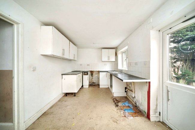 16 Farthing Hill, Ticehurst, Wadhurst, East Essex, TN5 7BW 4