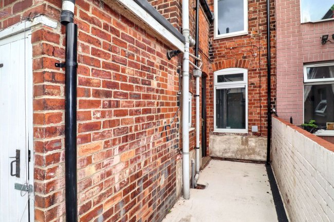 9 Spencer Street, Goole, East Yorkshire, DN14 6EF 5