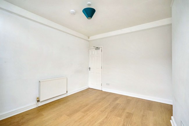 16 Ealing Avenue, Basford, Nottingham, NG6 0BB 3