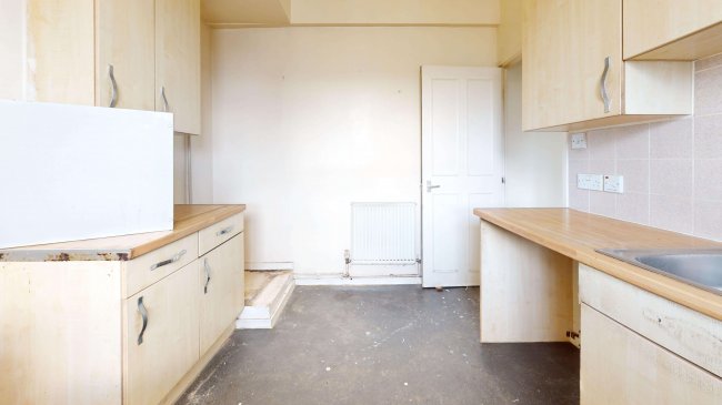 Flat 18, Denbury House, Talwin Street, London, E3 3JB 7