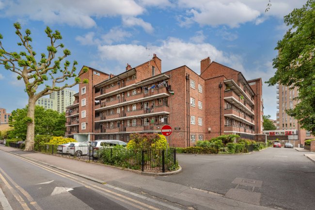 Flat 18, Denbury House, Talwin Street, London, E3 3JB 7
