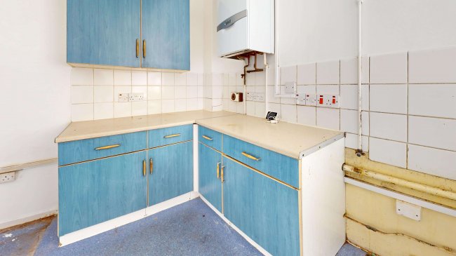 11 Baker House, Bromley High Street, London, E3 3BN 10