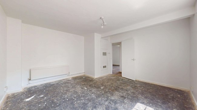 11 Baker House, Bromley High Street, London, E3 3BN 10