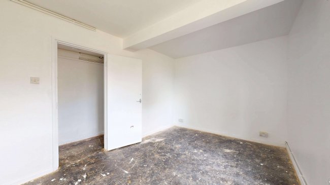 11 Baker House, Bromley High Street, London, E3 3BN 10