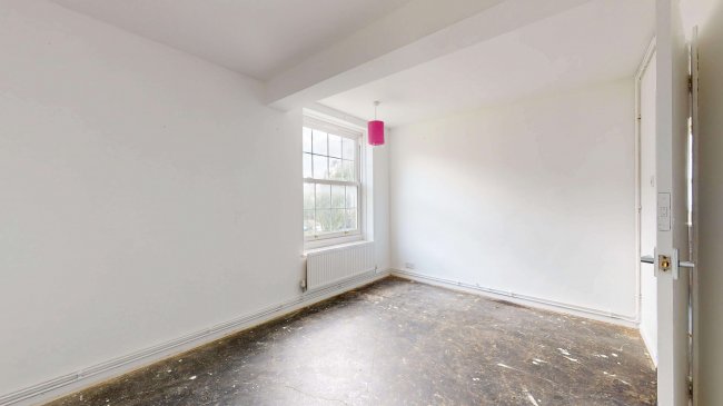 11 Baker House, Bromley High Street, London, E3 3BN 10