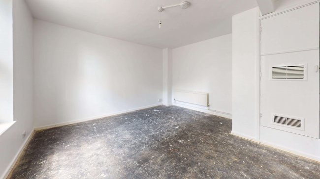 11 Baker House, Bromley High Street, London, E3 3BN 10