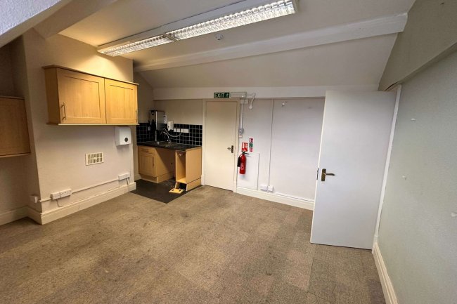 15 Cornhill, Dorchester, DT1 1BJ 2