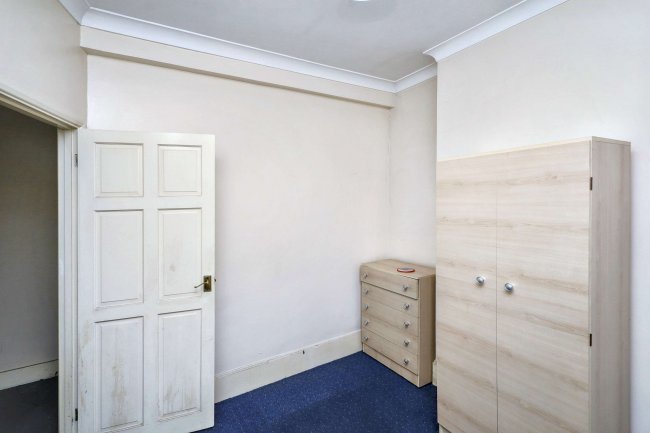 16A Green Street, Forest Gate, London E7 8BZ 6