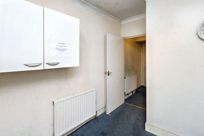 16A Green Street, Forest Gate, London E7 8BZ 6