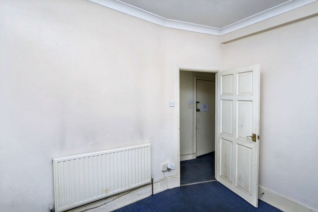 16A Green Street, Forest Gate, London E7 8BZ 6