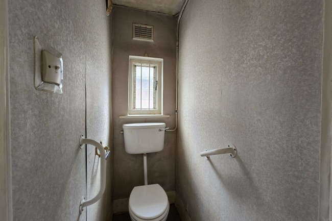 396 Watford Way, Hendon, London, NW4 4XE 6