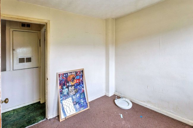 6 Welland Court, Burton Latimer, Kettering, Northamptonshire, NN15 5ST 8