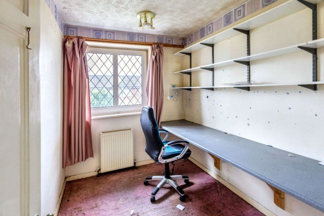 6 Welland Court, Burton Latimer, Kettering, Northamptonshire, NN15 5ST 8