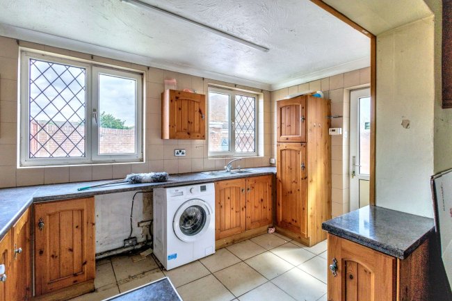 6 Welland Court, Burton Latimer, Kettering, Northamptonshire, NN15 5ST 8