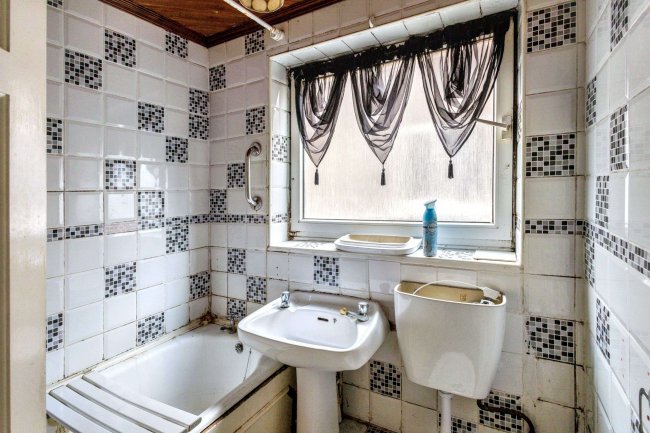 6 Welland Court, Burton Latimer, Kettering, Northamptonshire, NN15 5ST 8