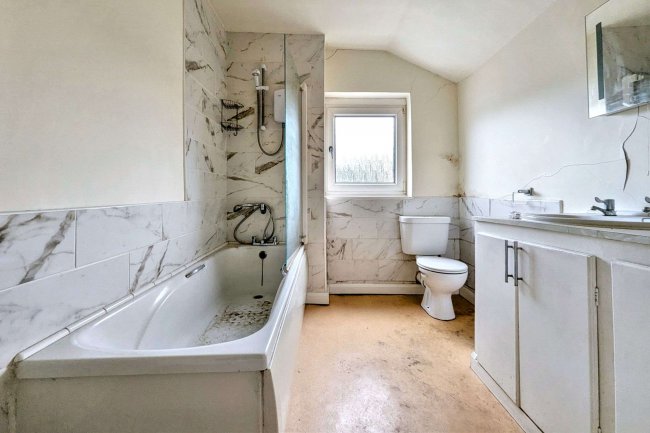 7 Frant Road, Thornton Heath, CR7 7JY 3