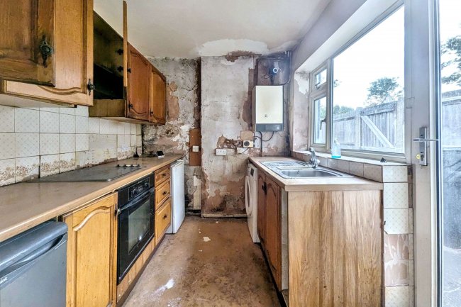 7 Frant Road, Thornton Heath, CR7 7JY 3