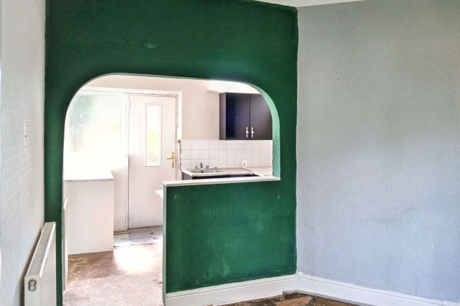 5 Blackpool Road, Ribbleton, Preston, Lancashire, PR2 6BS 8