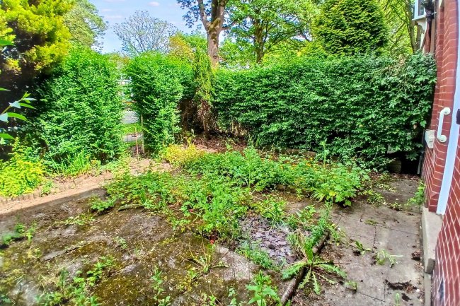 5 Blackpool Road, Ribbleton, Preston, Lancashire, PR2 6BS 8