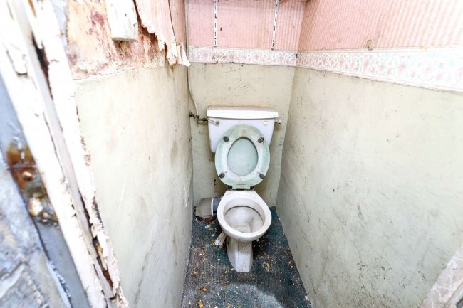 3 Ulverston Road, Walthamstow, London, E17 4BN 6