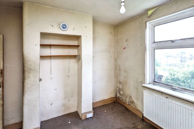 3 Ulverston Road, Walthamstow, London, E17 4BN 6