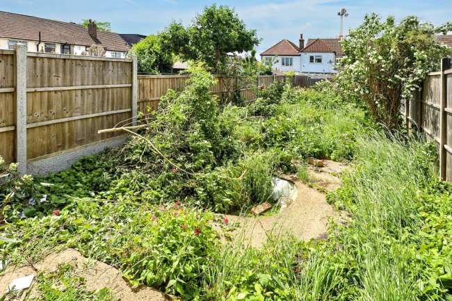 3 Ulverston Road, Walthamstow, London, E17 4BN 6