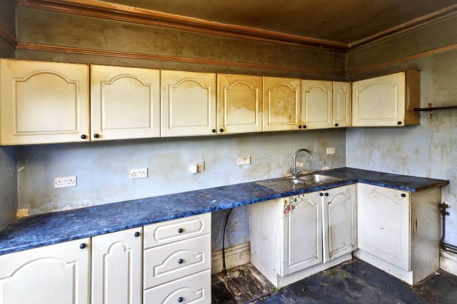 3 Ulverston Road, Walthamstow, London, E17 4BN 6