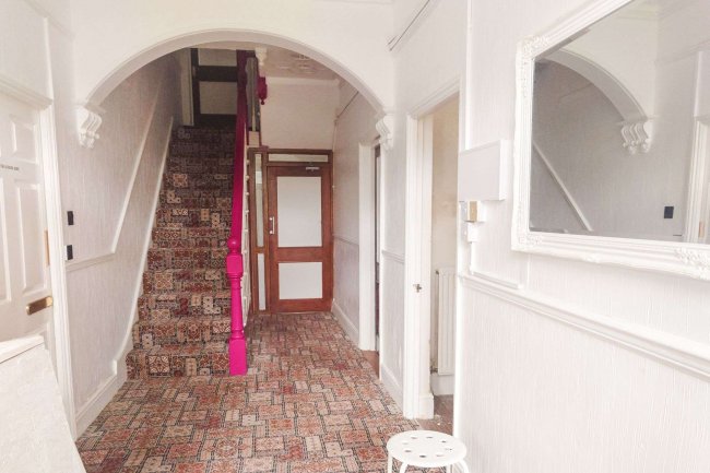 21 Elmbridge Road, Gloucester GL2 0NY 1