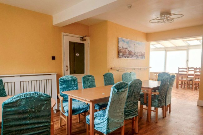 21 Elmbridge Road, Gloucester GL2 0NY 1