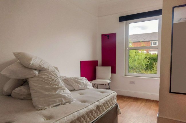 21 Elmbridge Road, Gloucester GL2 0NY 1