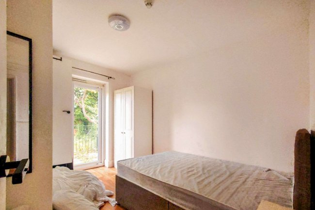 21 Elmbridge Road, Gloucester GL2 0NY 1