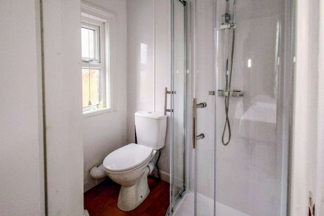 21 Elmbridge Road, Gloucester GL2 0NY 1