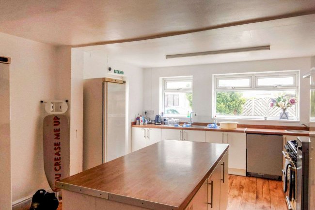 21 Elmbridge Road, Gloucester GL2 0NY 1